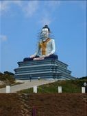 Statue in Bokor national park: by russc_01, Views[315]