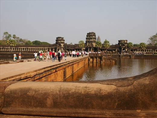 Angkor Wat walk way