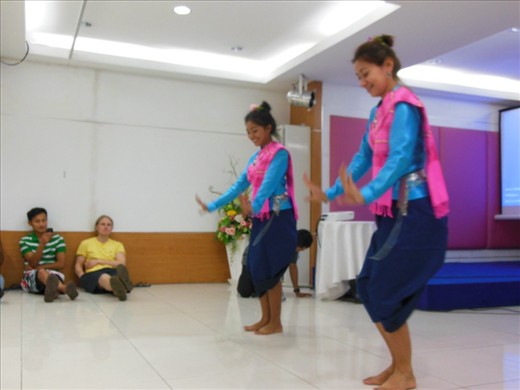Thai dancing lesson