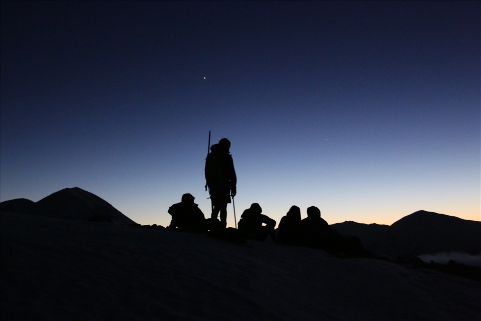 taking it in, sunrise from Foggy Peak