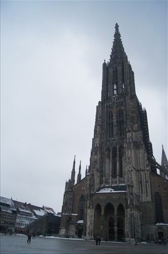 The Münster Cathedral, Ulm looms over the city seems so foreboding in the winter