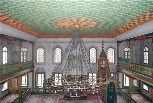 Bosnia’s beauty is not limited to its nature but is also visible in its structures. With a Muslim population of approximately 45% the skyline is littered with minarets. One particular Mosque that stood out was the Suleimanija mosque also known as Sarena Dmazjia which is translated as the Colourful Mosque. Built in the Ottoman period the interior design certainly lives up to its name.