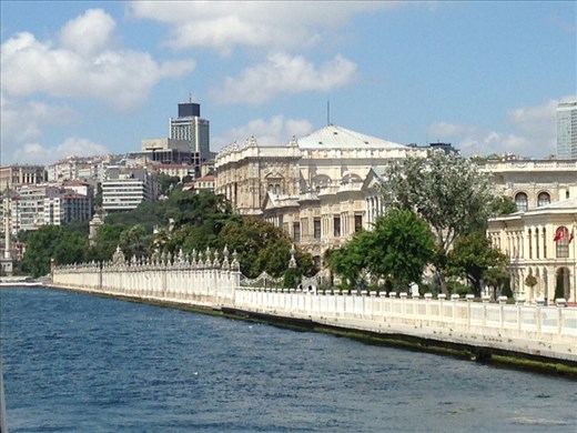 This is the Dolmabache palace built by the Ottomans in the 16th century when they grew 