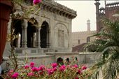 Enroute to the Badshahi Mosque via the splendid Hazuri Bagh Baradari: by salaamlahore, Views[665]