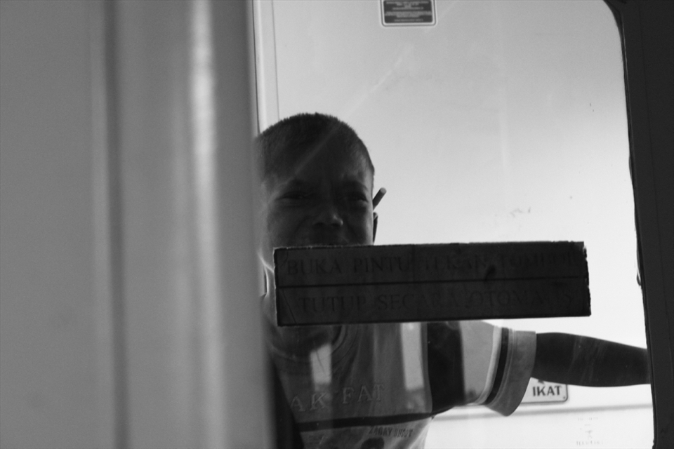 Photo #3 - THE CONFLICT 

The Ticket Inspector arrived. The guards were summoned. I retreated in the compartment. 
