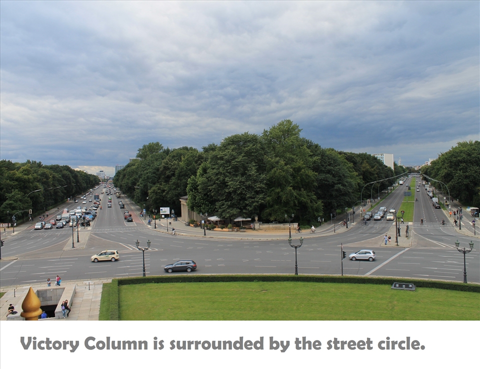 Victory Column is surrounded by the streets circle