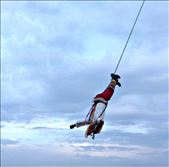Volador de Papantla en mitad de un ritual simbolizando la caída de la lluvia: by saratejada, Views[286]