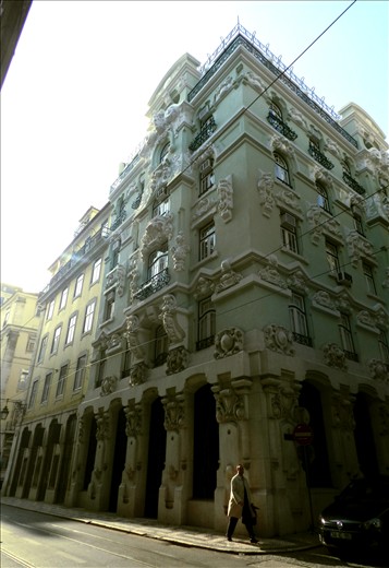 Near Cais do Sodré - 1