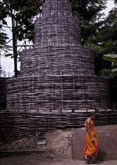 Young monk in Chiang Mai,  Loved the contrast of his robes against the wicker.: by scarlettbliss, Views[321]