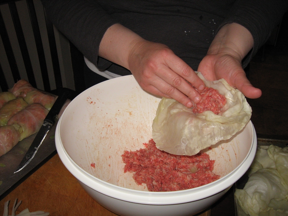 Step 6 - starting the cabbage roll