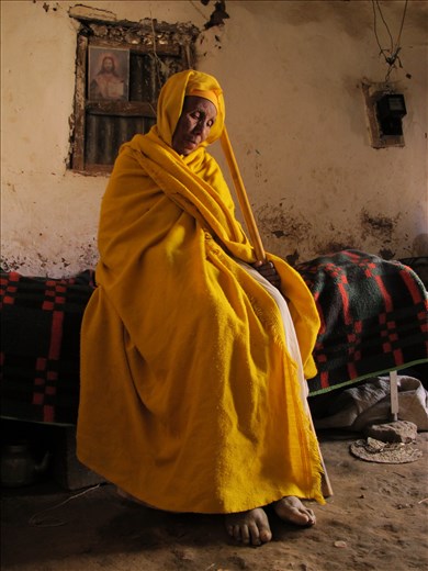 Contemplative Nun, her Lord behind her