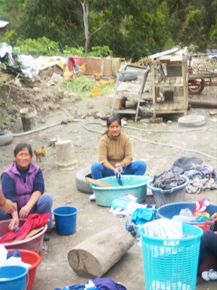 Happy washing day

I met these great ladies when I travelled through Ancash in Peru. They robbed my attention as I heard them singing while washing and interchanging gossips. A normal day in Huaraz :)