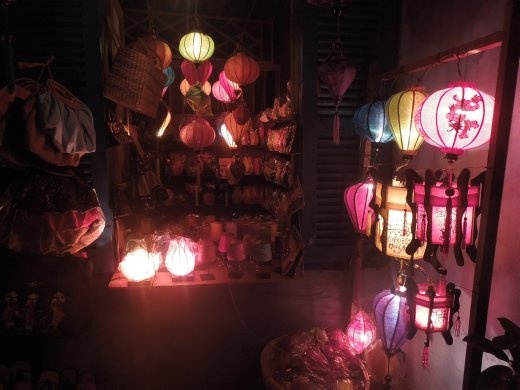 Lantern shop!