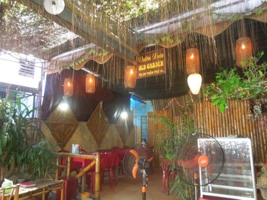 One of our favorite lunch places in Hoi An-- cheap, shady, and delicious!