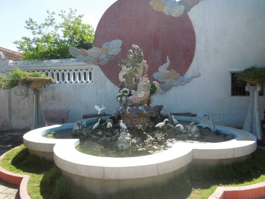 Pretty fountain in the back of the temple