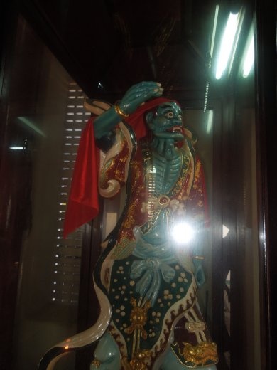 Crazy ceramic demon statue