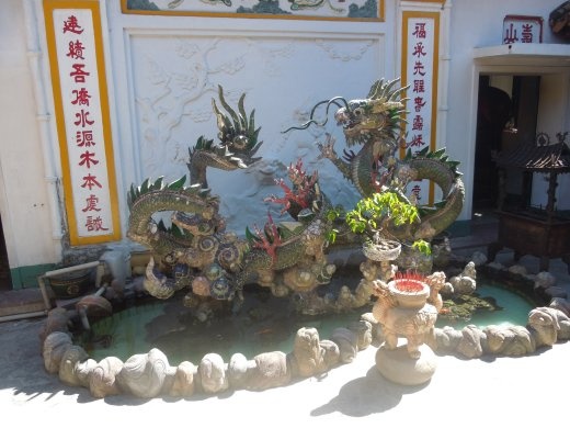 Awesome dragon fountain!