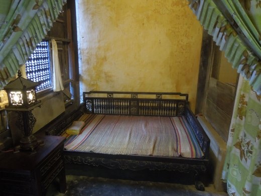 Traditional bed