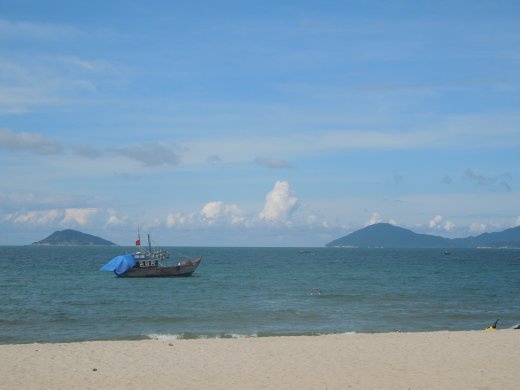 The guidebook said this wasn't a very good beach... I guess they can't be right about everything