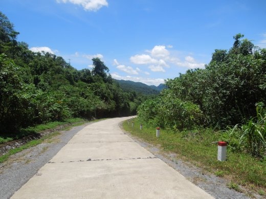Since foreigners technically aren't always allowed into the park we were lucky our Farmstay guides have local connections and can take us in to see the sights-- we had the place to ourselves!