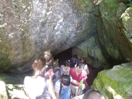 The entrance to Paradise Cave- it's a bit crowded :-/