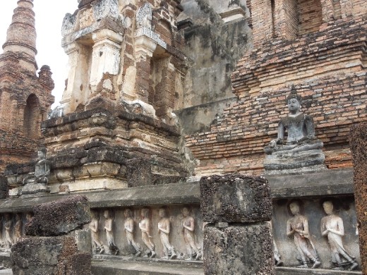 Many aspects of architecture here are reminiscent of Khmer architecture at Angkor