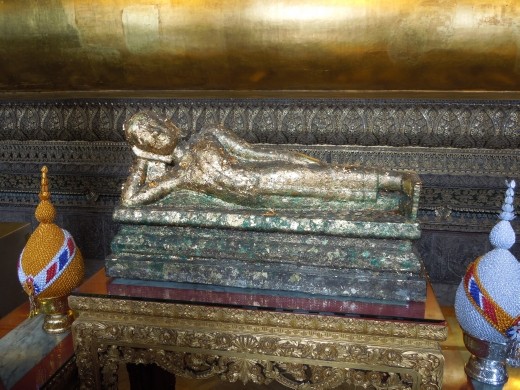 Mini reclining Buddha