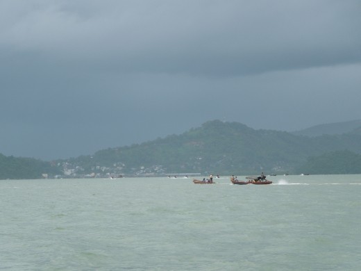 The water was so bright! If it had been sunny this would have looked been SO blue. As it is the greyish green was pretty cool too.