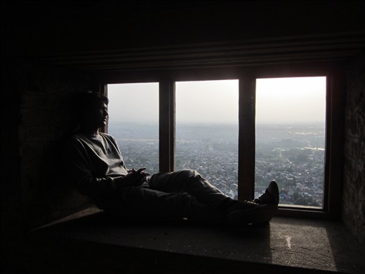 A Kashmiri boy enveloped in the gloom of ignorance.