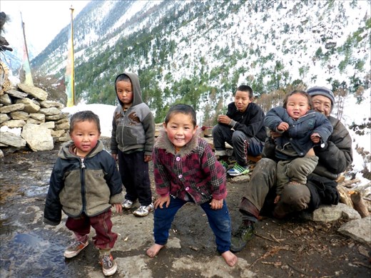 Cheeky Monkeys of Lho, 3200 metres