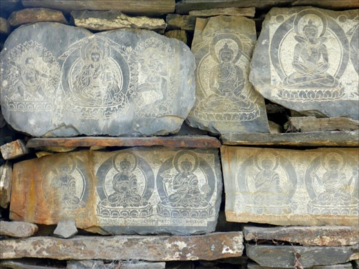 Mani Wall Buddha, Namrung