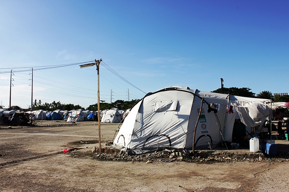 I choose this place because it always gets my attention on my way to school.
Located along the highway, it’s barely possible for people not to notice this area. More or less 200 tents donated by ShelterBox Disaster Relief and Philippine Red Cross were used as temporary shelters by four hundred and forty four families residing inside this evacuation center. 
