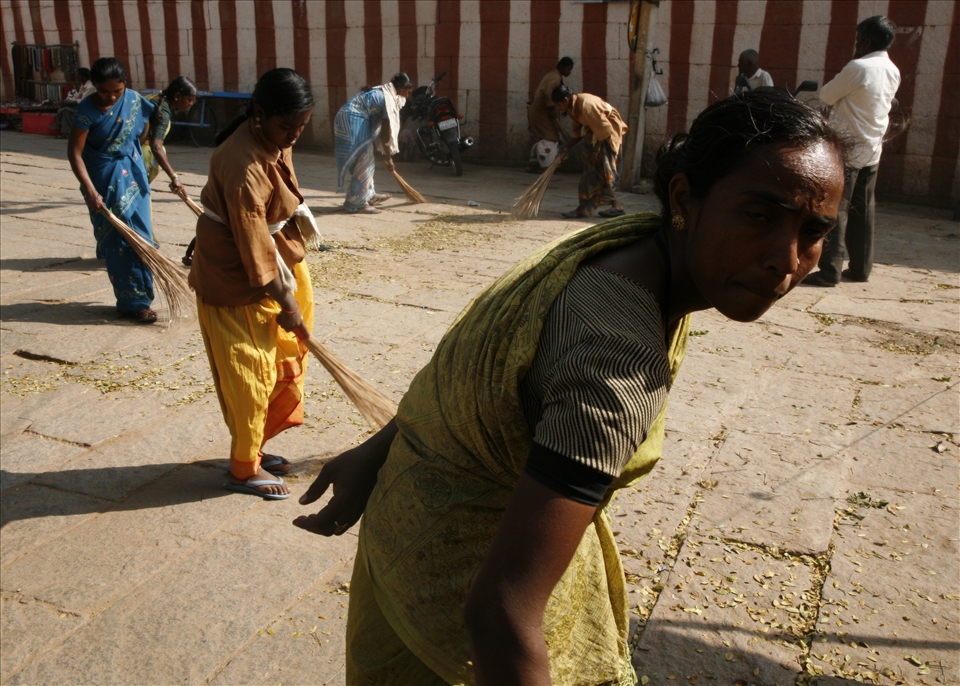 Sweepstakers....


With almost perfect circular synchronicity in their motions, the Hampi sweepers were mesmerizing to watch. Although a laborious task, it is a purposeful role in a village where job opportunities were considered limited and few.  A reality worth pondering considering only centuries before Hampi was home to one of the most affluent trading communities in India. 