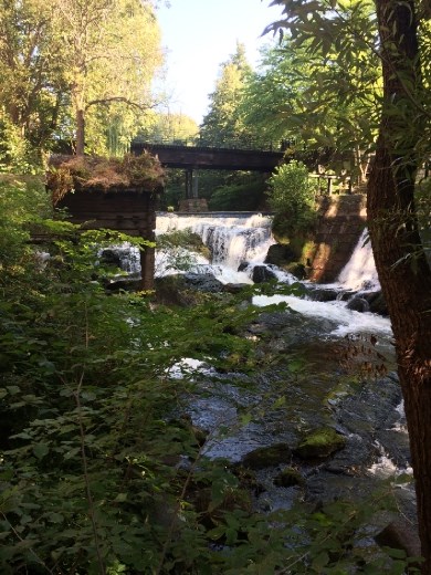The walk by the river from the Grunnerlokka neighborhood into Oslo.