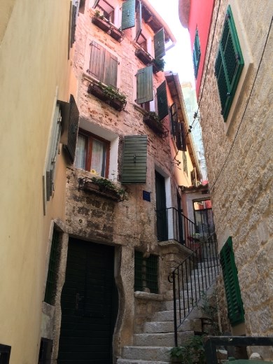 Picturesque streets. Here very reminiscent of Italy, which Rovinj has been part of at different points through the ages. 