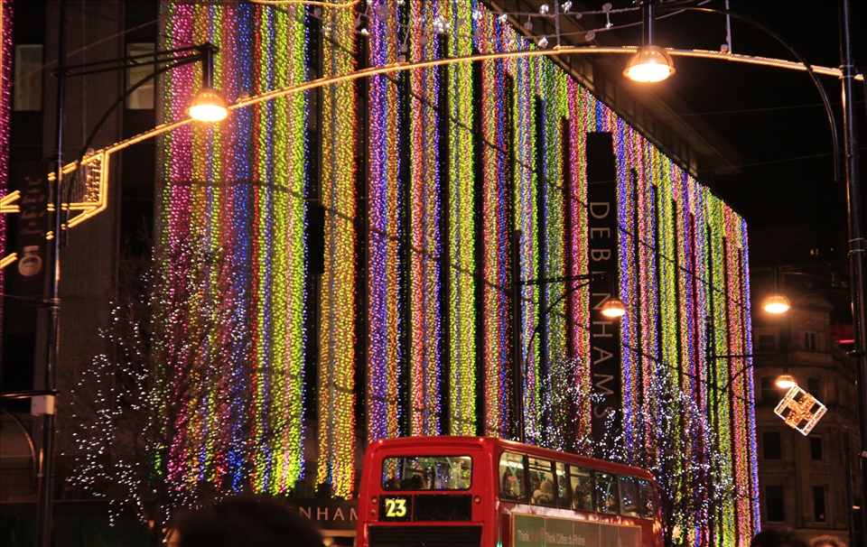 Taken whilst strolling up and down Oxford Street- the infamous shopping street with the infamous Xmas Lights....and the Red Bus! 