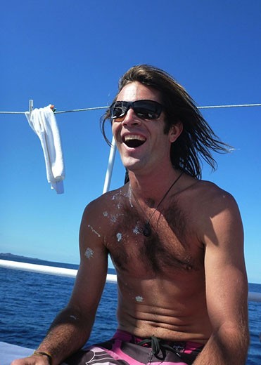 Its great basking in the sun until a frigate bird drops a message from the sky. 