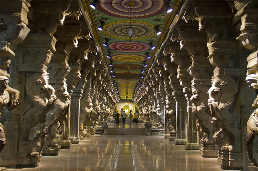 1000 pillar dancing arena - Natraj's turf.