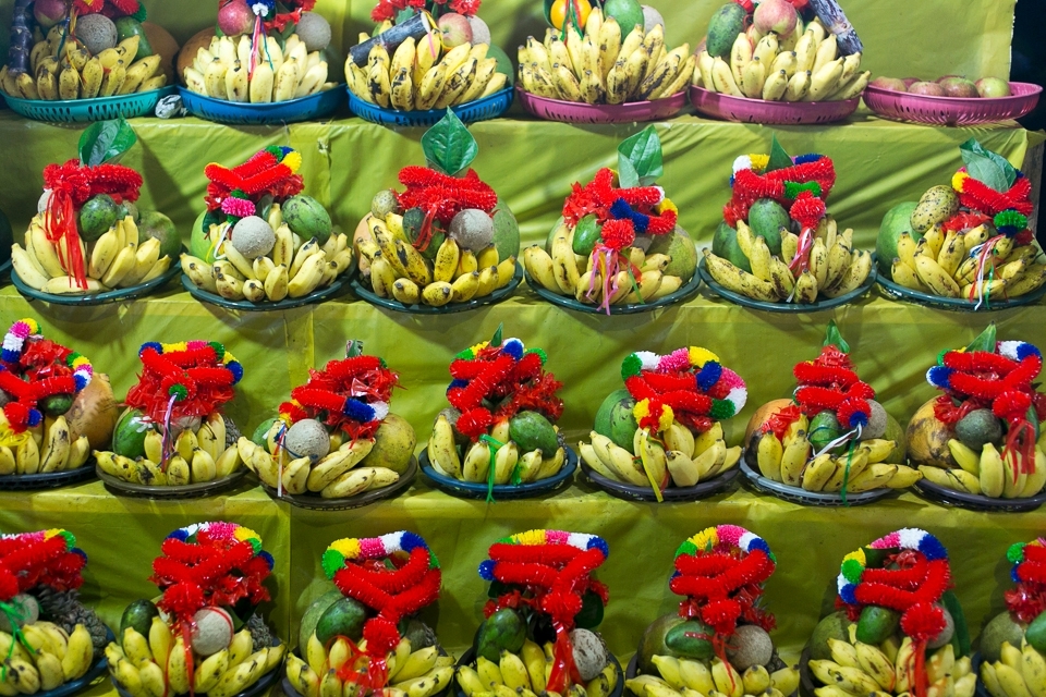 The pilgrimage would not be complete without offering a platter of fruits and flowers; shops aplenty offer ready-made platters for upwards of Rs. 1500 (12$), while bespoke platters with exotic fruits can cost Rs. 10,000 (80$) or more.