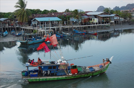 Come back home when sunset come