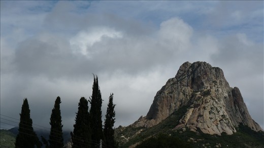 La Pena De Bernal, Too High For Pollution