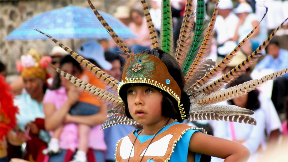 The Girl With The Blue Eyes, Preparation for The Salutation of The Sun Dance