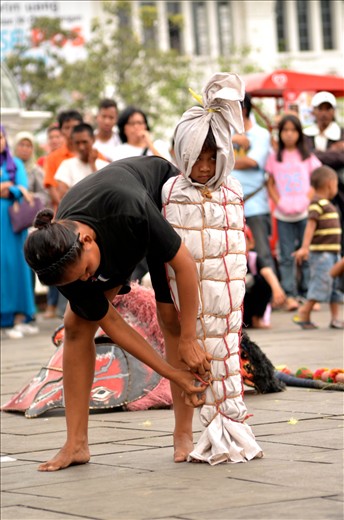 a mother force her daughter to be 