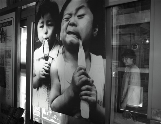 The Modern and Contemporary History of Korea Museum started out as one man's private collection of trinkets from the 1950s-1960s. For over 30 years, Chol Bong-kwon collected everything from candy wrappers to rusty bus stands that made him nostalgic for the yesteryears of the newly formed Republic of Korea. Mr. Chol's stubborn obsession has resulted in the creation of a precious space that reminds all visitors of the rubble from which South Korea emerged to become a success story of today.