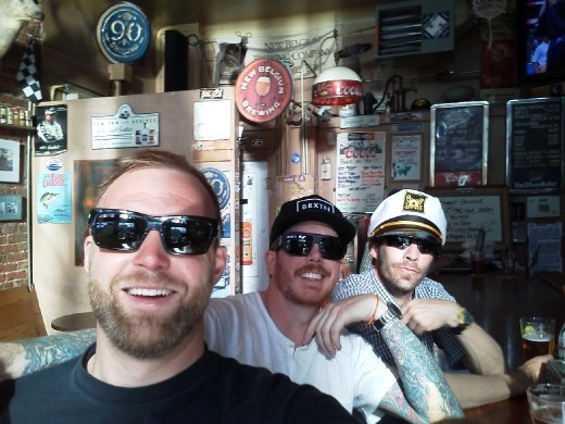 Tim, Chuck & me (el Captain) at the Town Pump of Fort Collins.