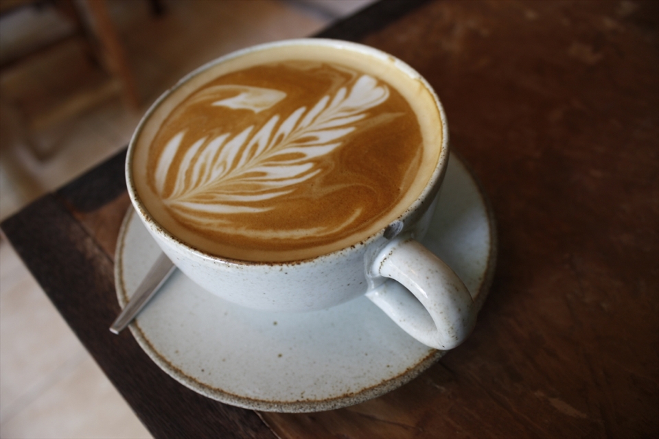 Do you ponder where your cup of coffee comes from? How it got to you, or how many miles it traveled? Do you imagine the people, villages or the color of the soil behind your 'Christmas blend'? I wanted to learn more about my consumption practices and set out to discover the truths behind a single estate coffee plantation, Akha Ama in Thailand. 