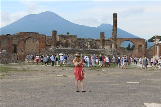 Pompei- under the Vesuvio, inside the Roman history