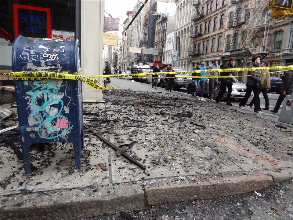 contrast of order and chaos typical of New York City. 2011