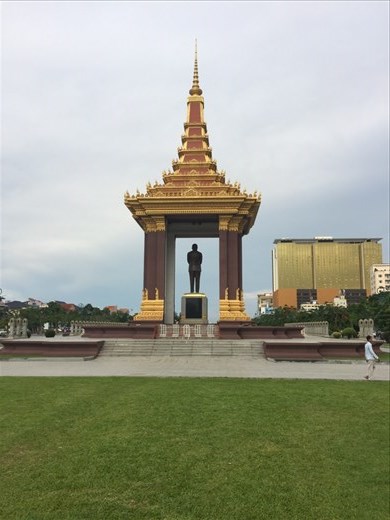 A statue in Phnom Phen 