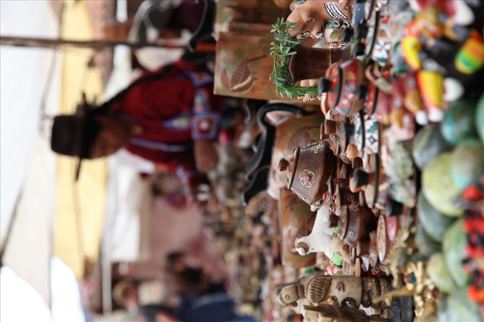 Peru: Trinkets of Culture